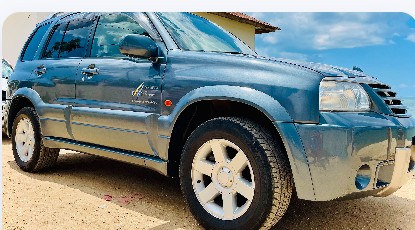 Suzuki Escudo